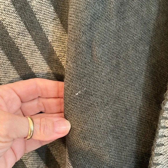 B B Dakota cape/poncho - Picture 8 of 10